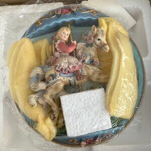 1994 The Bradford Exchange - Carousel Daydreams Musical Plate "Swept Away"